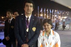 Prathyusha-with-Chess-Legand-Kramnik-at-Chess-Olympiad-Azerbaijan